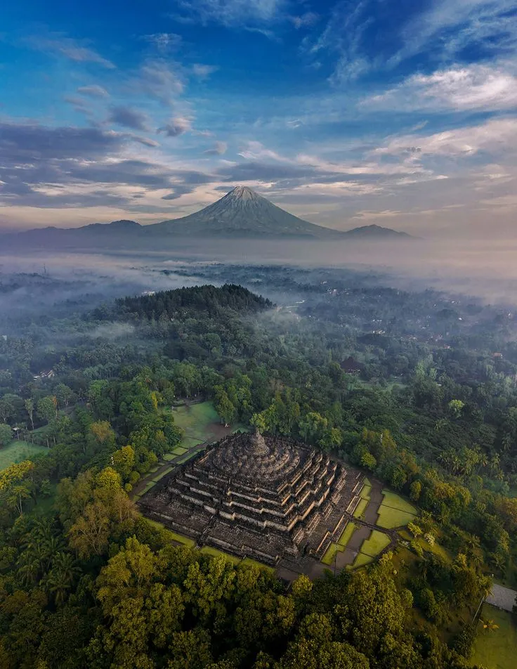 Arsitektur candi bersejarah